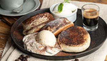 ティラミスアフォガートパンケーキ セクションへ